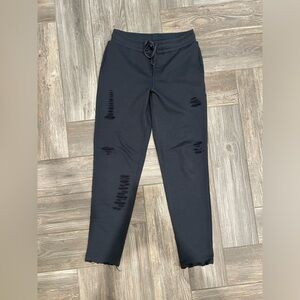 Alo Distressed Sweatpants - Small